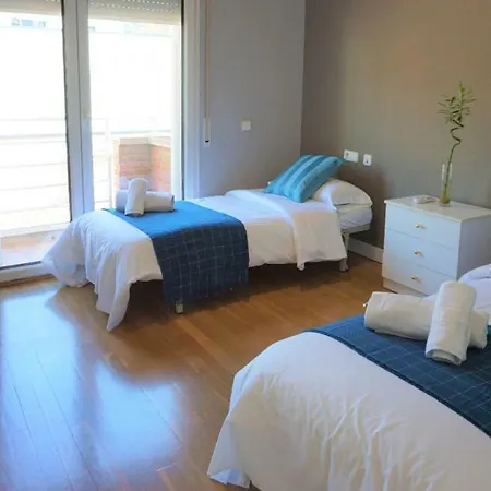 Magic Cornellà Albergue *