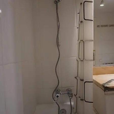 Magic Cornellà Albergue